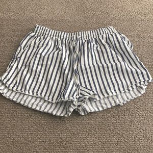 Universal thread Womens shorts size medium